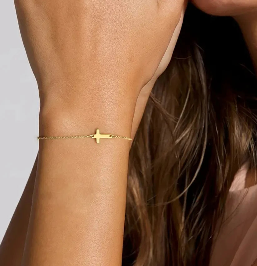 Grace in Faith™ Cross Bracelet