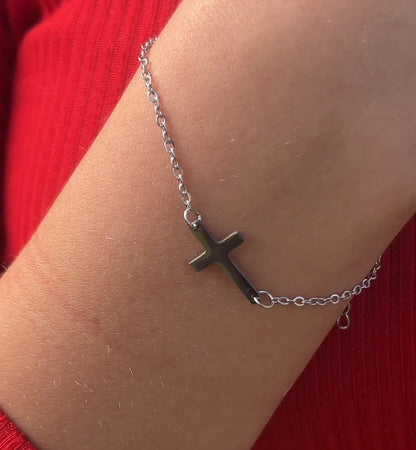 Grace in Faith™ Cross Bracelet